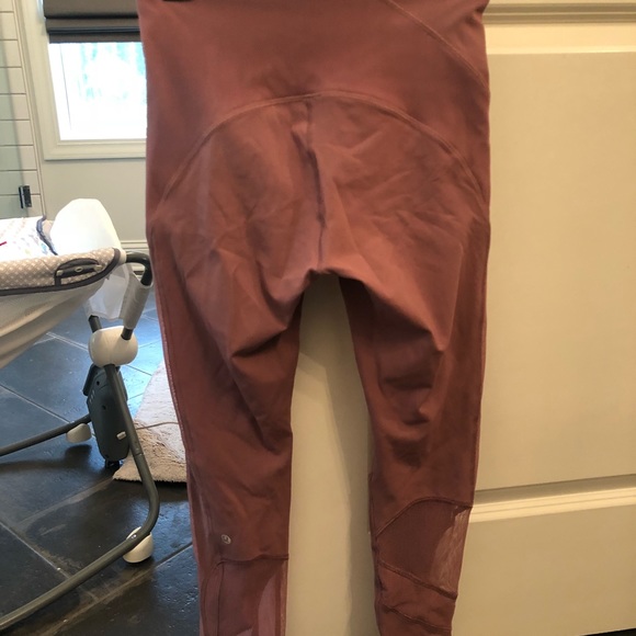 Lululemon leggings mauve - Picture 2 of 2
